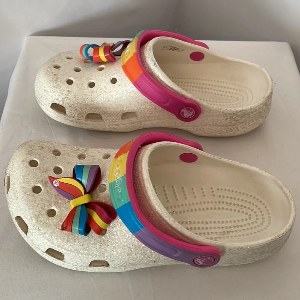 Crocs jojo siwa size 5 white glitter with rainbow sling back and rainbow bow